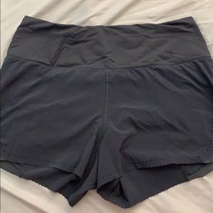 Lululemon charcoal gray shorts sz 8